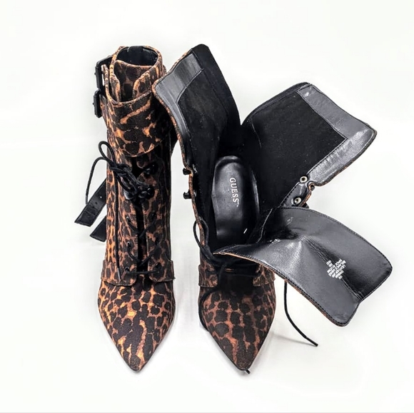 Guess Bossi Pointed Boots - Picture 7 of 8